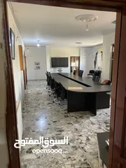  5 للايجار طابق كامل من المالك مباشره في عمارة خاصة