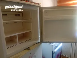  7 ثلاجة توشيبا تبريد هواء وليس ثلج نظيفة للبيع ب 70 دينار قابل للتفاوض