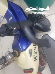  6 3 scooter  for SALE  2 need only battery one is working 100% battery new