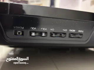  4 � شاشة FUJICOM 42 بوصة للبيع