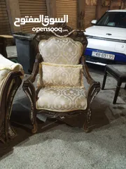  1 طقم كنب مرصع نحاس