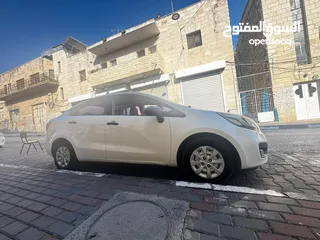  5 كيا برايد 2014  لون ابيض السيارة ماشا لله مش ناقصها شيء  ماطور 1400  4 غيار السيارة البيع فقط كاش.