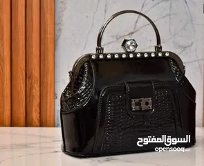  14 شنط وارد تركي وصيني جديد استيراد مصر محافظ رجالي واحزمه بسعر مغري متوفر جمله للكميات