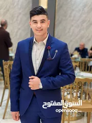  2 بدلة رجاليه للبيع انلبست لبسه واحده فقط  سعرها 40 دينار وان شاء الله ما بقصر صناعه تركيه