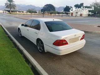  4 لكسز ls430 للبيع موديل 2001