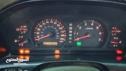  8 لاندكروزر V8  موديل 2000