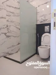  22 شقه جديده فخمه للايجار