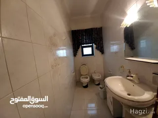  22 شقة غير مفروشة للإيجار 835م2 ( Property 17112 ) سنوي فقط