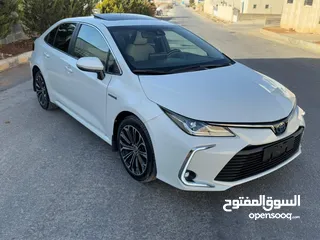  8 Toyota Corolla 2022 كورولا هايبرد  محرك 1800 cc هايبرد   * تصلح للاعفاءات