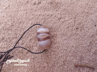  5 احجار كريمة وحلي