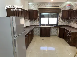  6 شقه للبيع في منطقة العامريه