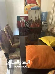  3 طاولة سفرة واردة خليجي ثقيلة جدا مع 8 كراسي 3 بحاجة للصيانة مع خدوش بسيطة مع البراويز الثلاث ب150د.أ