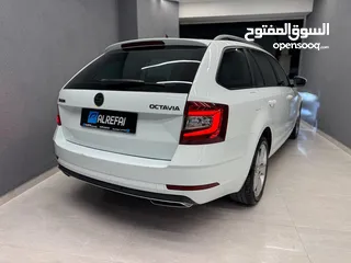  3 Skoda Octavia station