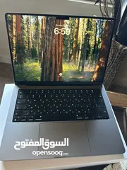  1 MacBook M2 Pro للبيع