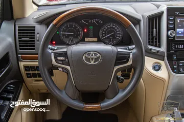  7 Toyota Land Cruiser 2016 Gx-r V8   السيارة بحالة الوكالة و قطعت مسافة 116,000 كم فقط