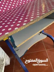  5 مكتب أطفال ذكي متعدد الاستخدامات بسطح طاولة قابل للإمالة ومساحة واسعة لتنظيم الكتب والدفاتر