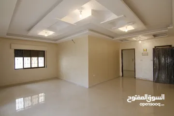  3 شقة ثالث مع روف سطح غير مبني 150م في ابو نصير