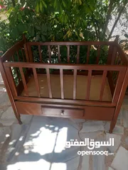  8 تخت اطفال بحالة الوكالة + كوت اطفال عرباية اطفال