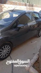  3 فورد فيستا