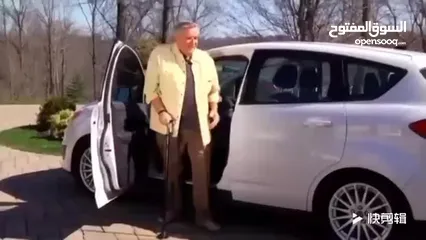  3 عكاز الطبي 4 في 1 MAGIC CANE لون اسود قابل للطي و مانع انزلاق و جرس انذار و كشاف
