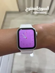  2 Apple watch SE