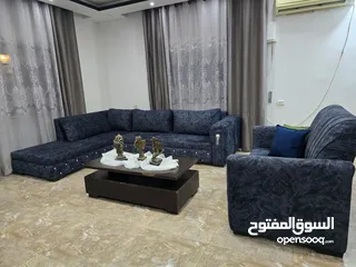  6 جدد غرفة ضيوفك.. طقم كورنر 9 مقاعد لون اسود قماشه ووتربروف خشب سويد استعمال بسيط جدا اقل من شهر