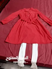  13 ملابس مستعملة لطفلة واحدة العمر من 8-10 سنوات  أغلبهم من شي ان . ورد تاج وهم بحالة ممتازة .