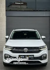  2 Volkswagen t-cross
