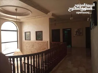  23 الظهير فيلا مستقله فخمه جدا فن معماري عاليه ومطله اجمل موقع مكون من اكثر من سكنه