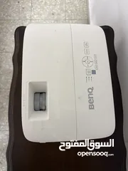  5 بروجكتور Benq mx550 2018 شبه جديد