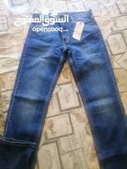  6 جينز Levi's للبيع الجينز  الواحد 25 دينار االتنين سوا 40 دينار