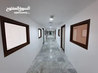  7 مكتب للايجار بأبراج العوضي  في شارع احمد الجابر بمنطقة الشرق