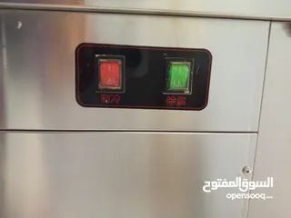  19 عدة وافل وكريب و ماكينة بوظة على الصاج وثلاجة ومطبخ لاتيه وفلتر ونثريات