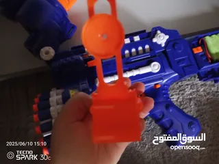  8 مسدس كهربائي للبيع للاطفال لون ازرق للاطفال لجميع الاعمار سهل الاستخدام