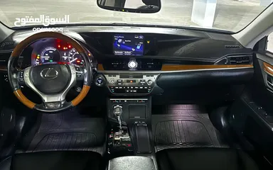  12 لكزس ES 300 h فل الفل بحاله ممتازه 2015