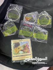  7 جيتار الماني احترافي ‏Voggy’s Kindergitarre بحالة ممتازة وجودة رائعة.