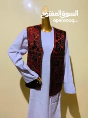  2 Hand-embroidered men's vests سترات رجالية مطرزة يدويا