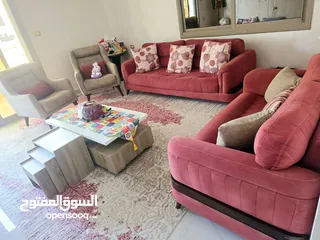  1 كنب وغرفه شبابيه بدون خزانه بحال الوكاله استخدام بسيط