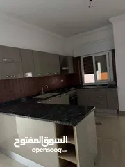  2 شقة جديده للايجار  جامعة الحاضره