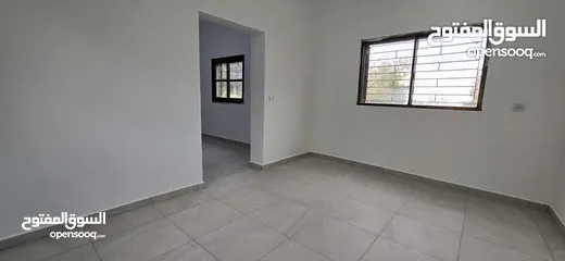  8 بيت للإيجار