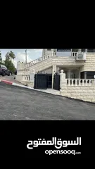  12 شقه للبيع وسط البلد مع مدخل مستقل