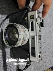  2 كاميرا نوع ياشيكا أثرية تعود لسبعينيات القرن الماضي