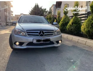  2 مرسيدس c200 موديل 2011 مميزه