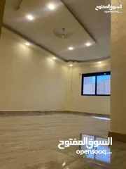  15 شقه طابقيه 150م طابق اول خلف انس حي الفلاتر منطقة فلل