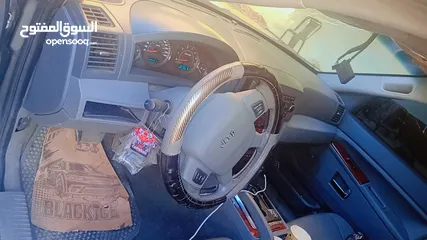  6 جيب شيروكي ليمتد للبيع موديل 2007 فحص جيد خلفي قصعات امامي ماتور 4700cc  منتهي ترخيص صحتها كويسه