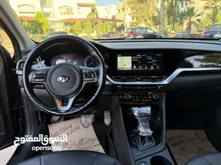  15 كيا نيرو لون فيراني + لون كحلي 2020