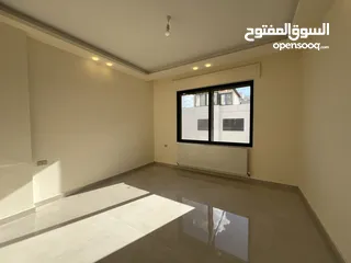  9 شقة أرضية فاخرة للبيع طريق المطار الحويطي خلف المدارس العالمية .. بسعر لقطة