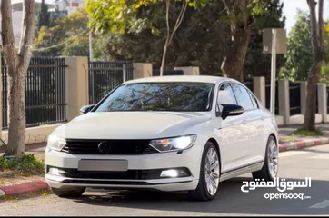  3 باسات بالكراتين فحص ولا غرام دهان عداد قليل جداً بتلاقيش انضف من هيك