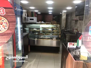  1 مطعم معجنات للبيع مع كامل معداته