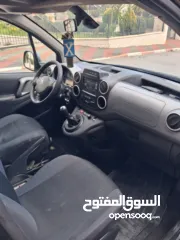  8 بيجو بارتنر 2017 جير عادي 6+1 ديزل دهان شركة يد صفر عداد 93